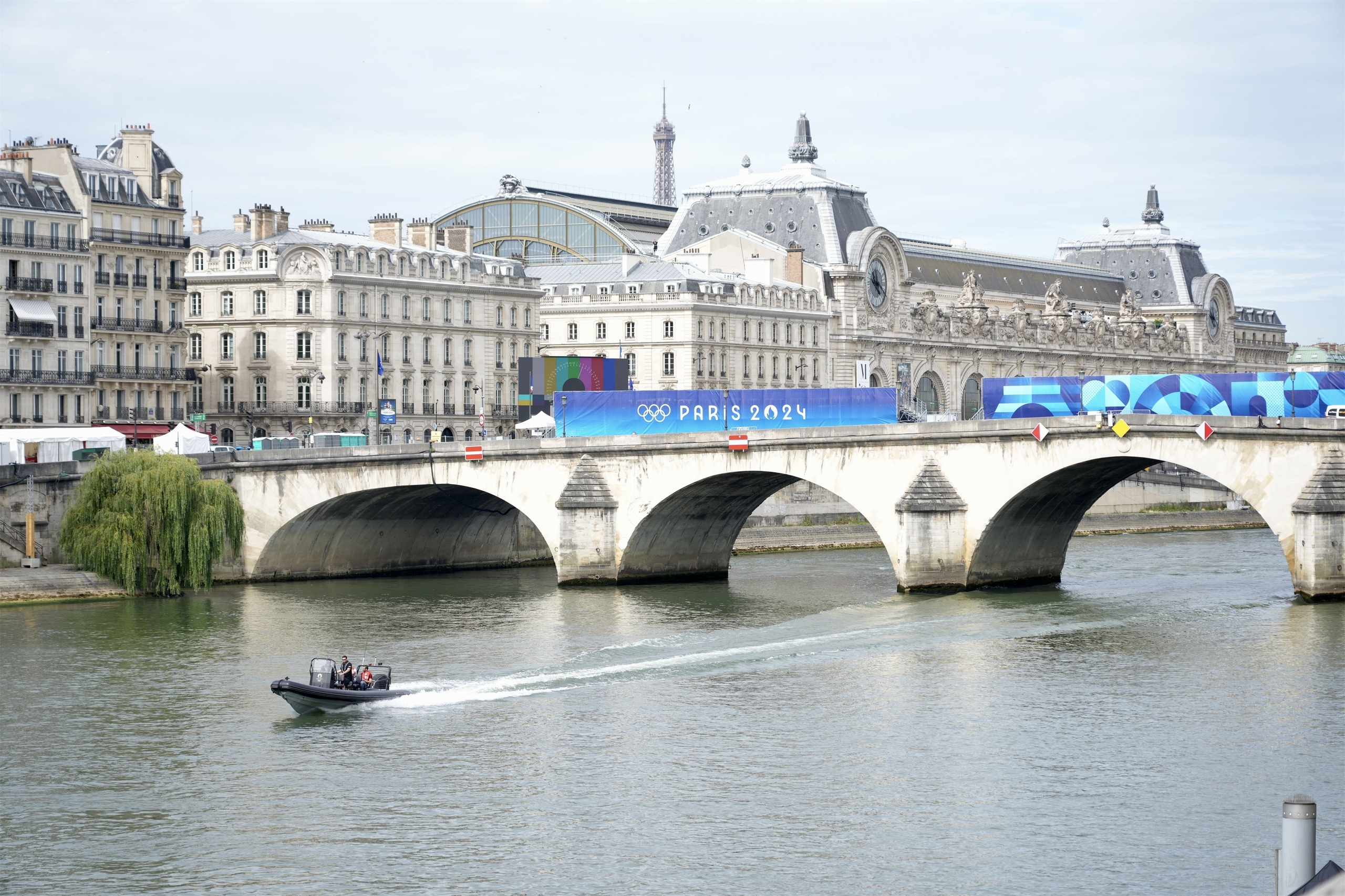 运动员乘船入场！ 巴黎奥运会将于27日凌晨在塞纳河畔开幕