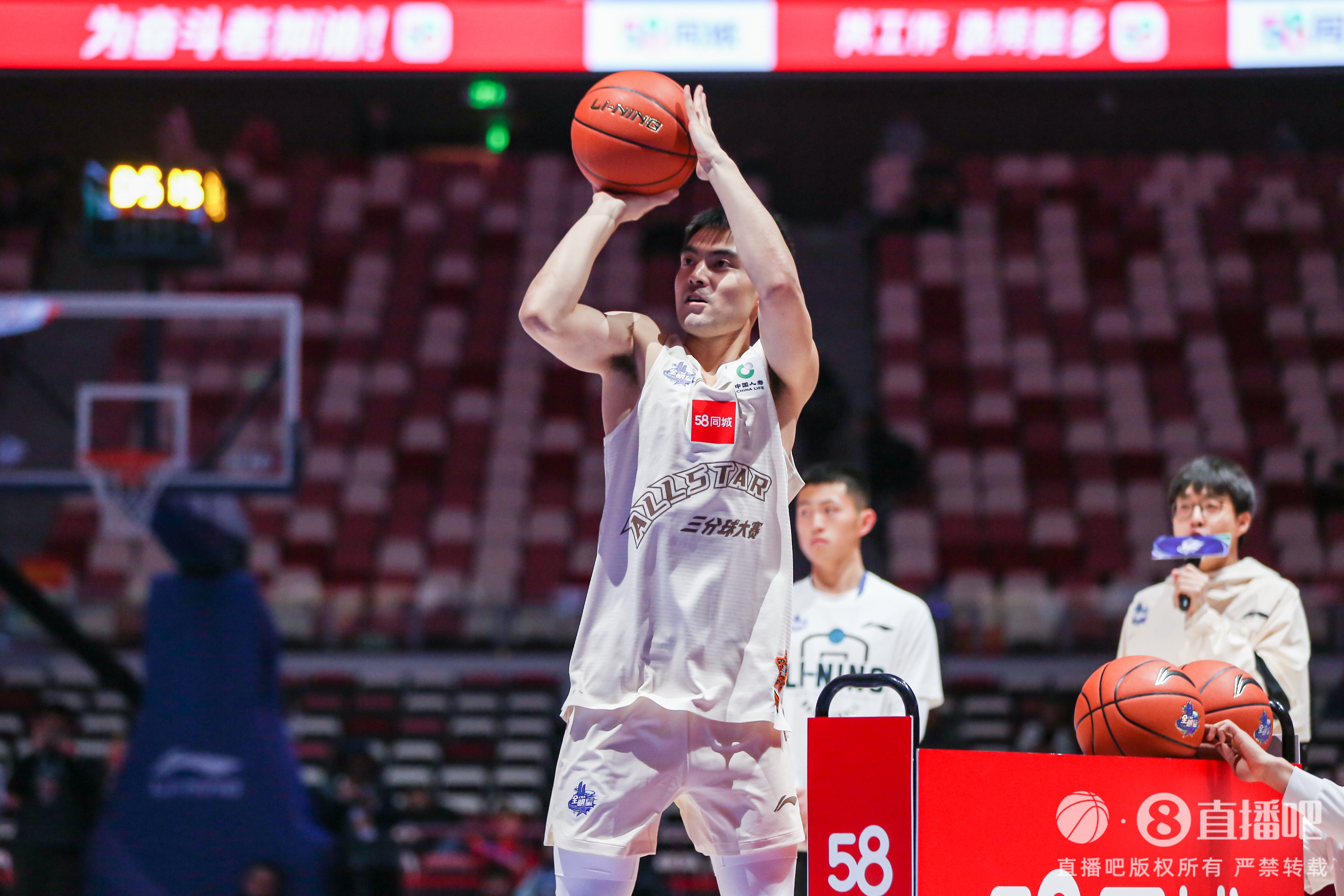 媒体人：前广州龙狮队球员贾明儒新赛季有望加盟山西男篮