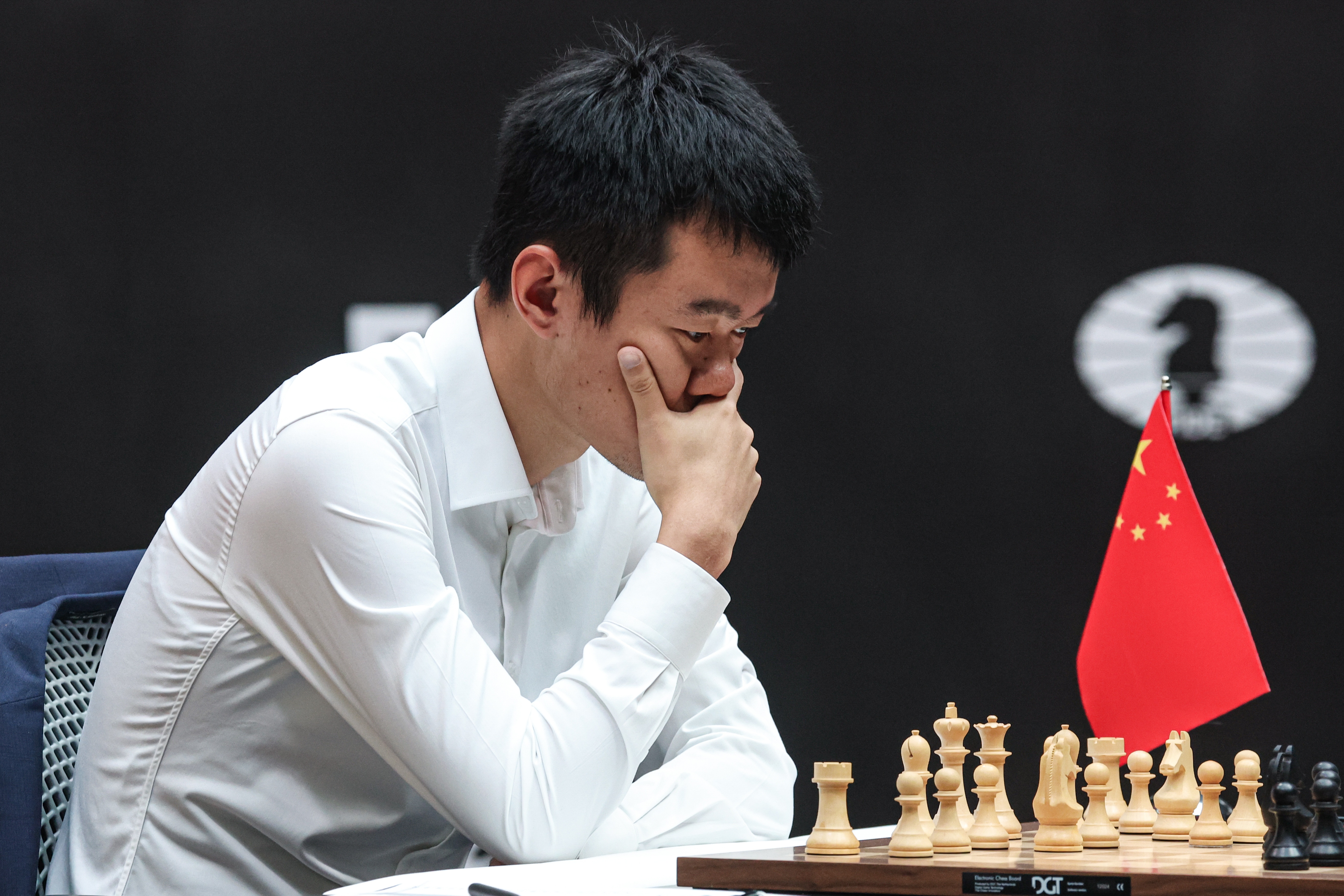 国际象棋世界锦标赛：丁立人再次与古克什打成平手 六局后仍打成平手